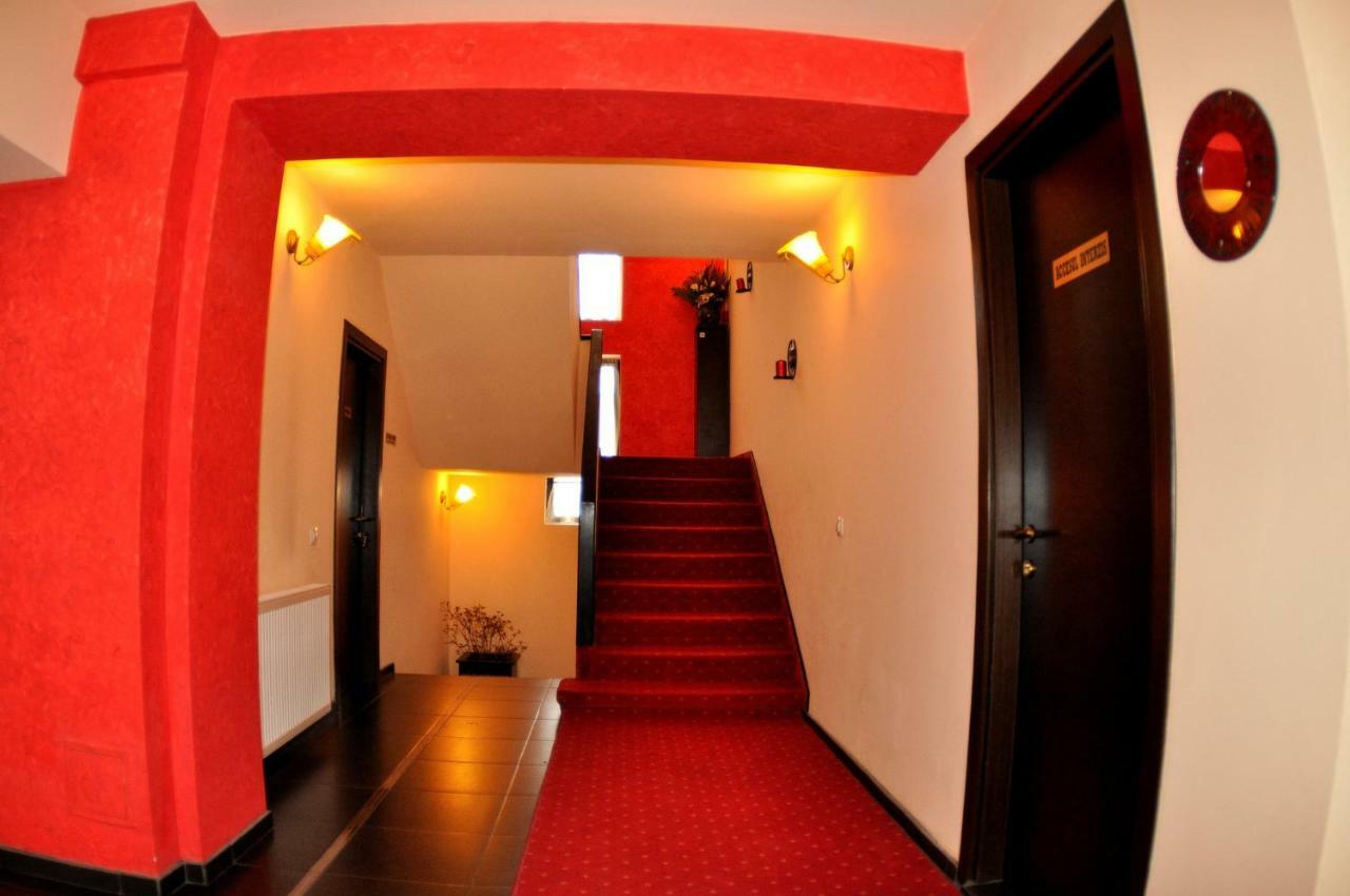 Hotel Gema Braszów Zewnętrze zdjęcie