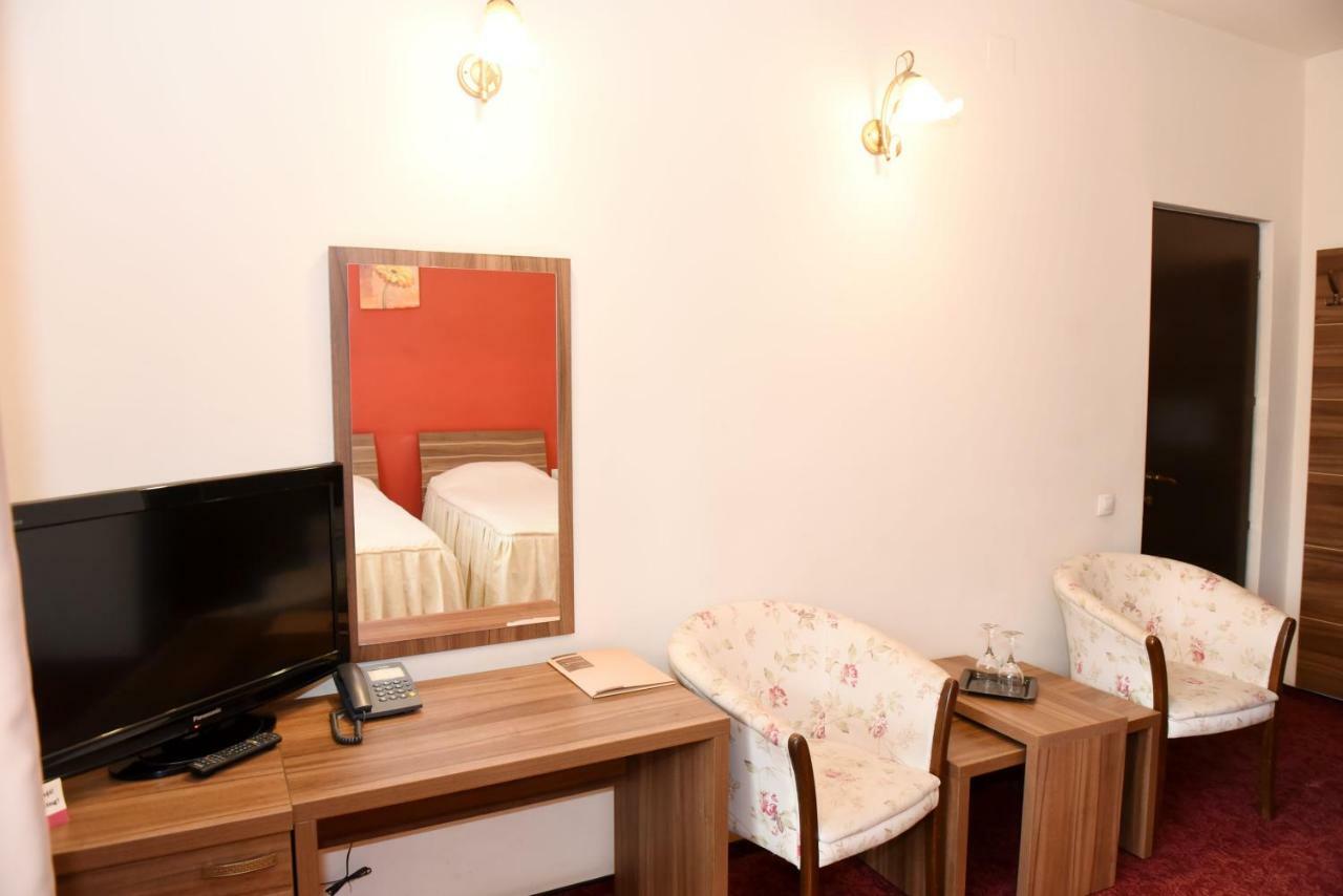 Hotel Gema Braszów Zewnętrze zdjęcie