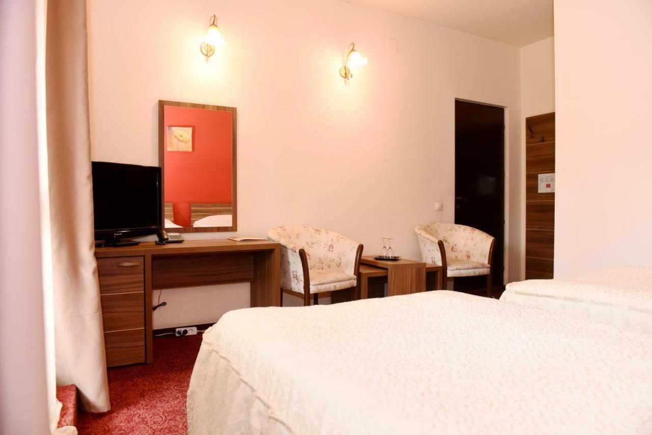 Hotel Gema Braszów Zewnętrze zdjęcie
