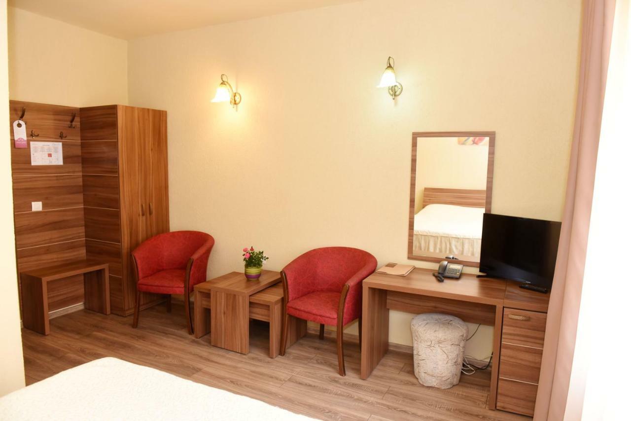 Hotel Gema Braszów Zewnętrze zdjęcie