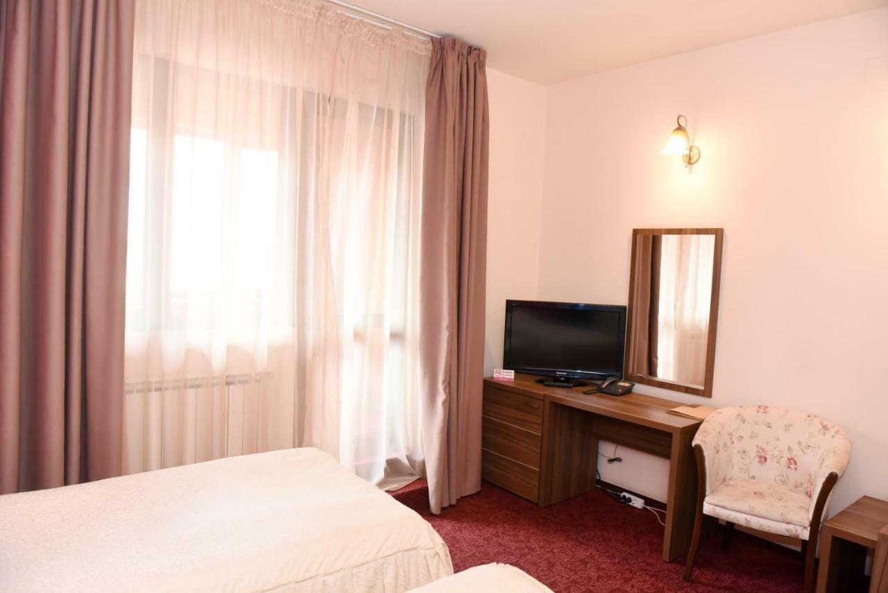 Hotel Gema Braszów Zewnętrze zdjęcie